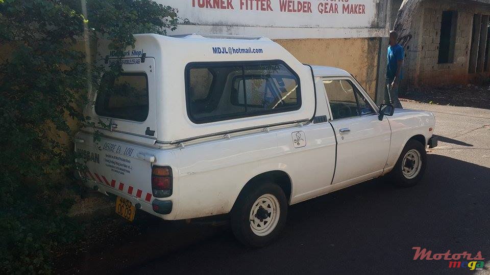 2009' Nissan bakkie 408 photo #1