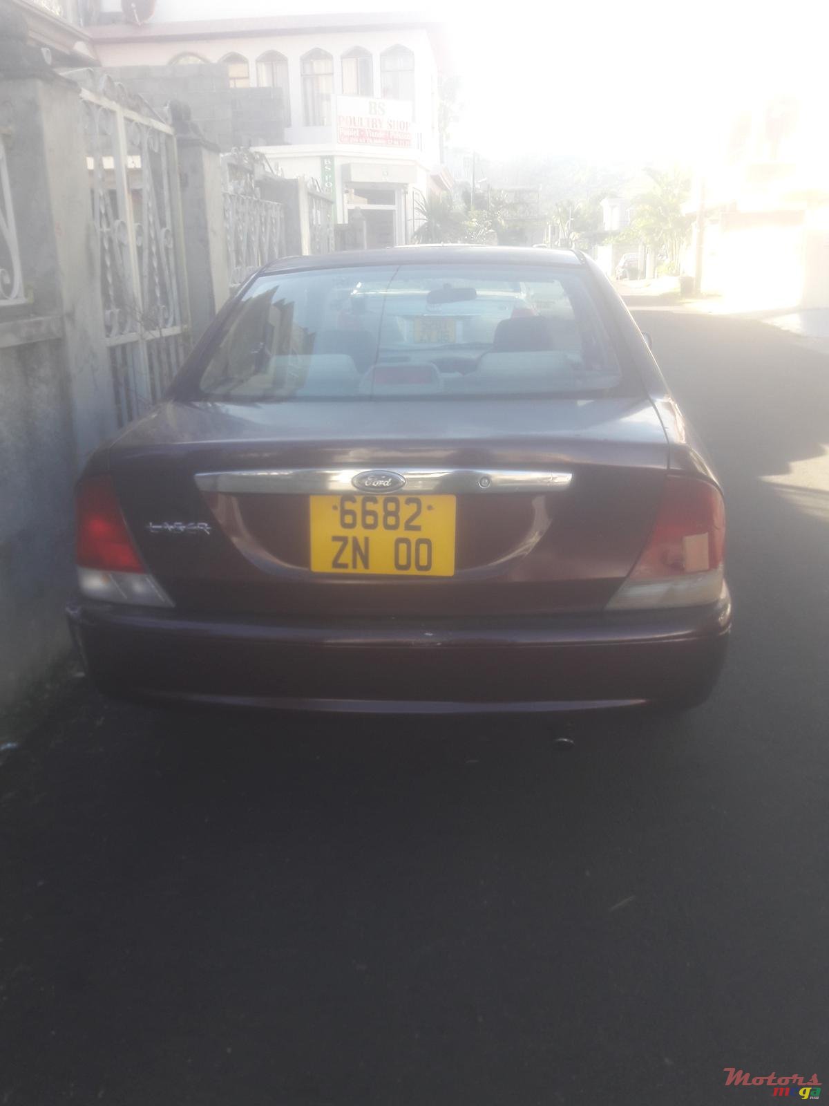 2000' Ford Laser photo #2