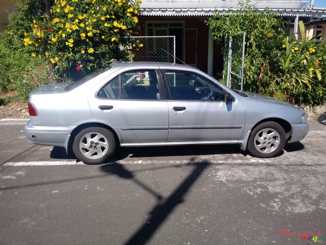 1999' Nissan photo #1