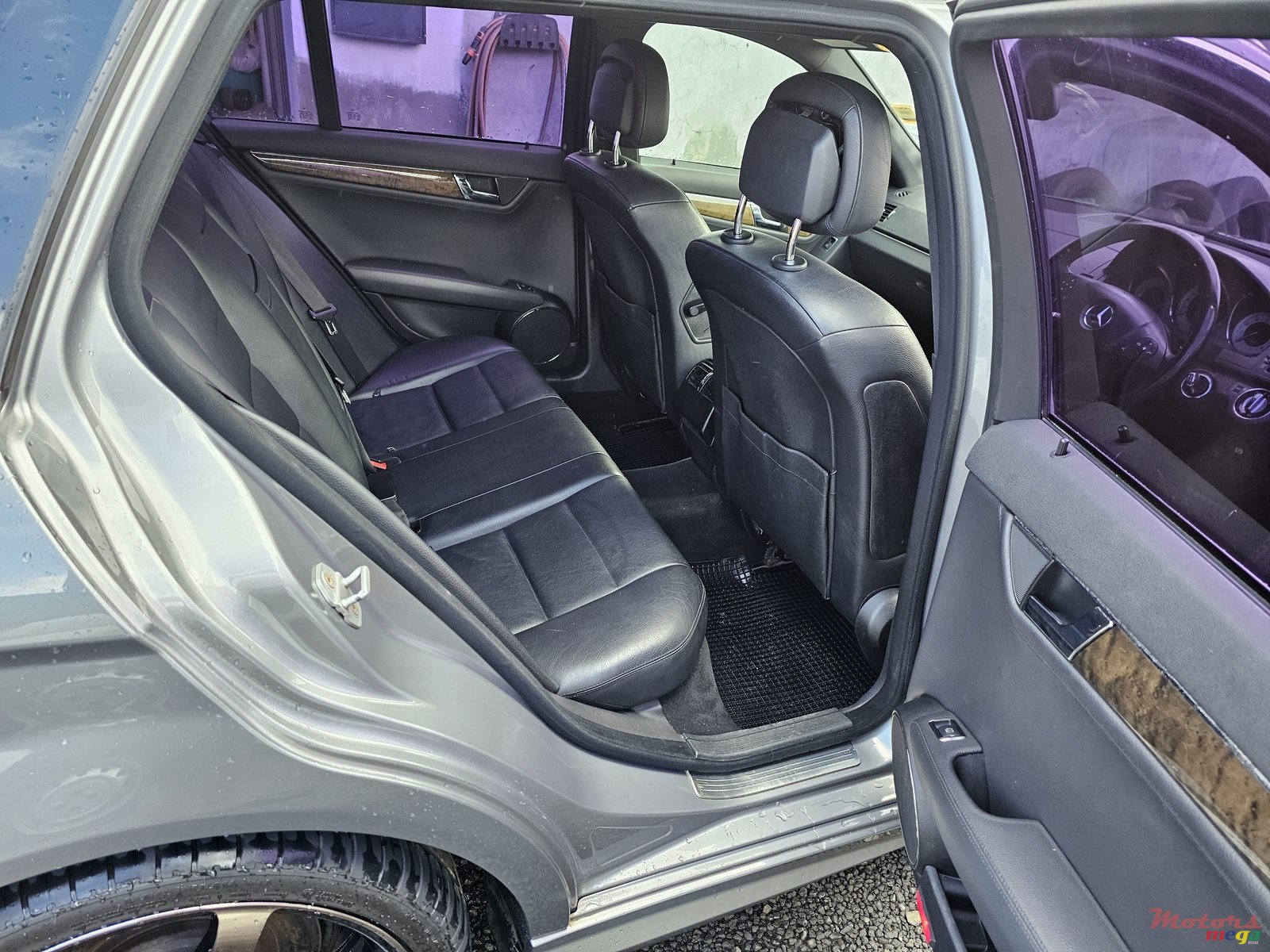 2009' Mercedes-Benz C-Class W204 photo #6