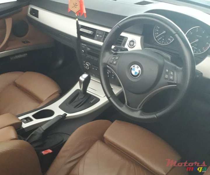 2008' BMW 3 Series Convertible photo #5