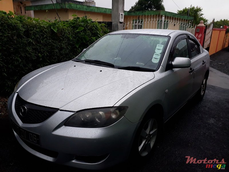 2006' Mazda 3 photo #2