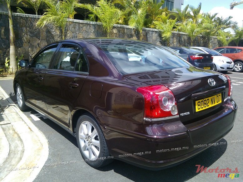 2007' Toyota Avensis photo #2