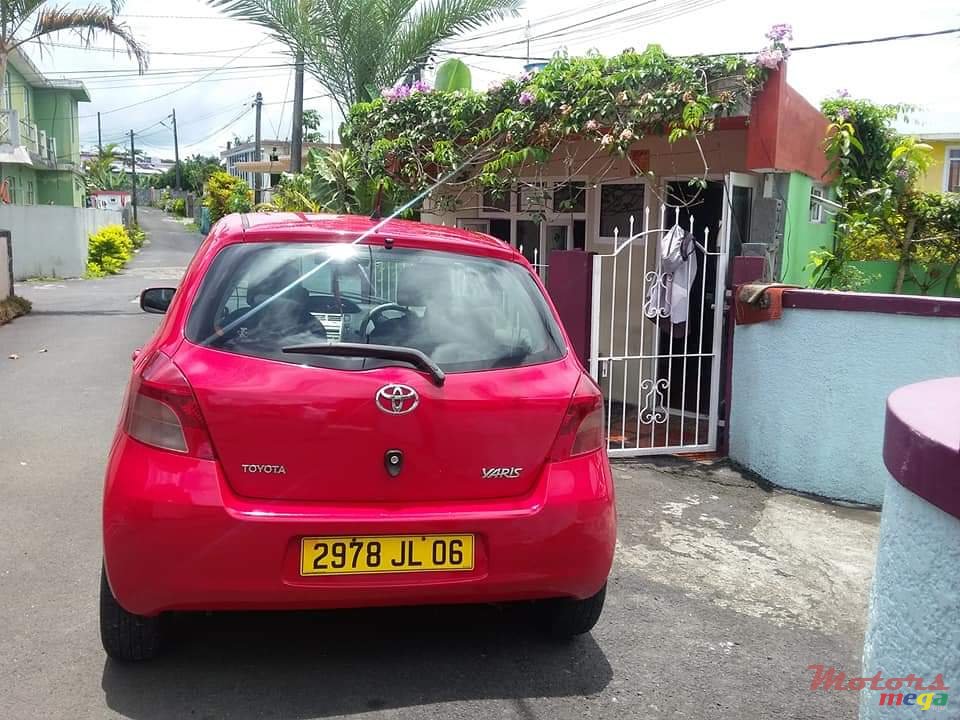 2006' Toyota Yaris photo #3