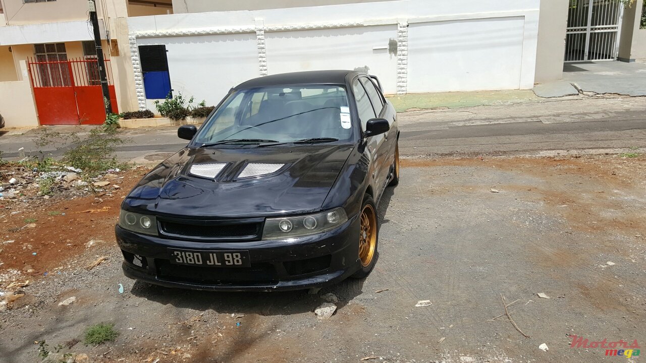 1998' Mitsubishi Lancer GLX SE photo #2