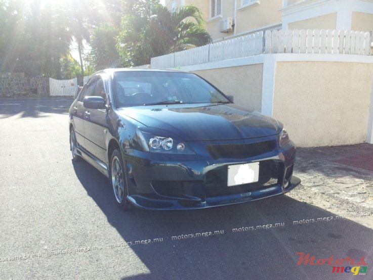 2005' Mitsubishi CS3 photo #2