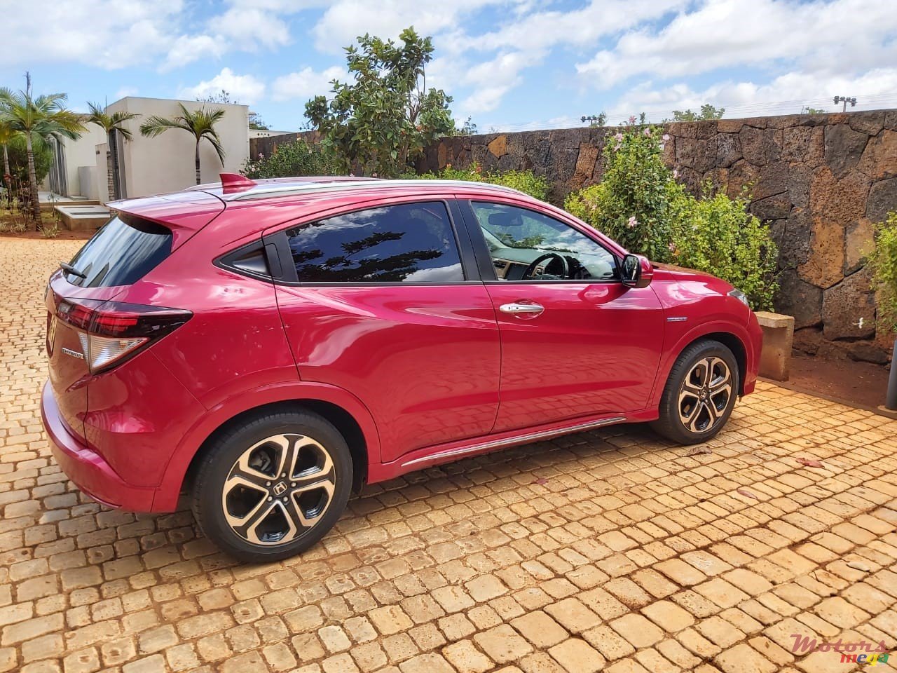 2016' Honda Vezel photo #3