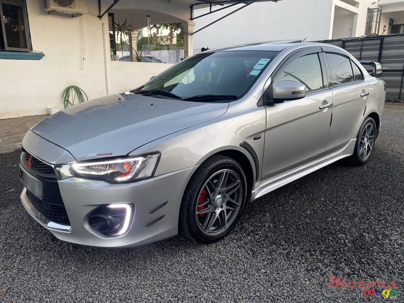 2017' Mitsubishi Lancer Ex photo #3