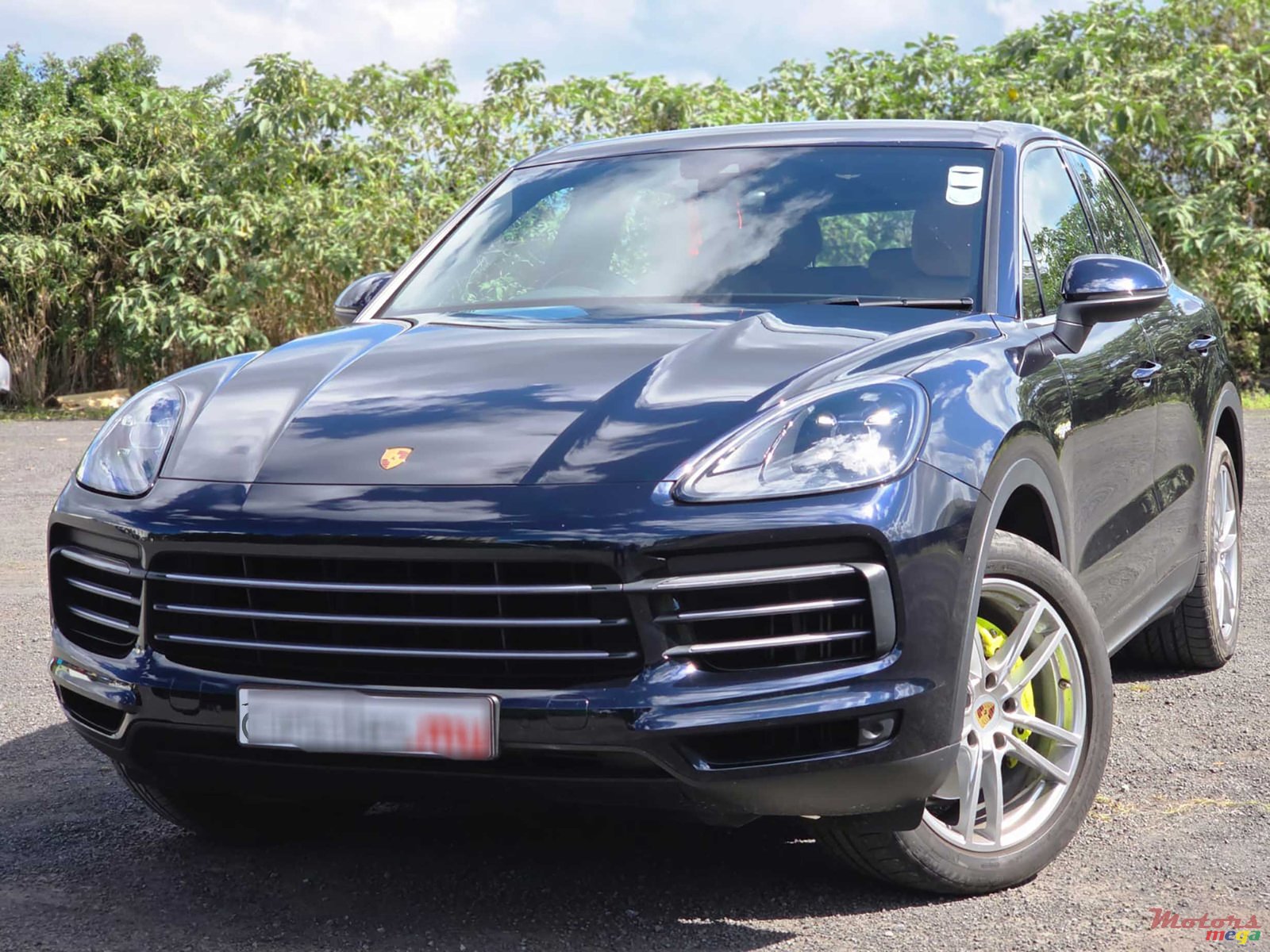 2020' Porsche Cayenne 3.0 V6 e-hybrid photo #1