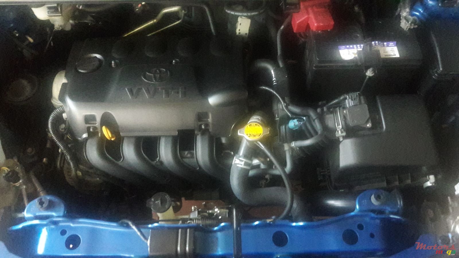 2012' Toyota Yaris Hatchback photo #1