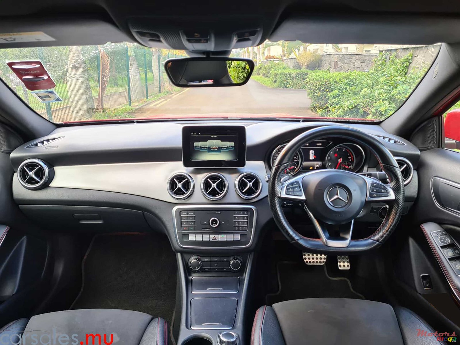 2017' Mercedes-Benz GLA 200 AMG photo #6