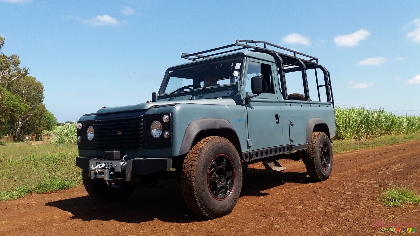 1992' Land Rover Defender 110 photo #1