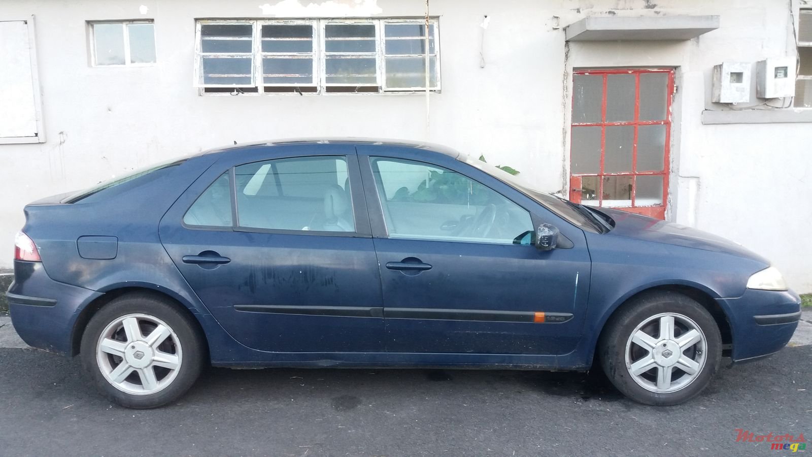 2003' Renault Laguna photo #2