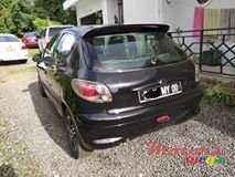 2000' Peugeot 206 1124cc photo #2