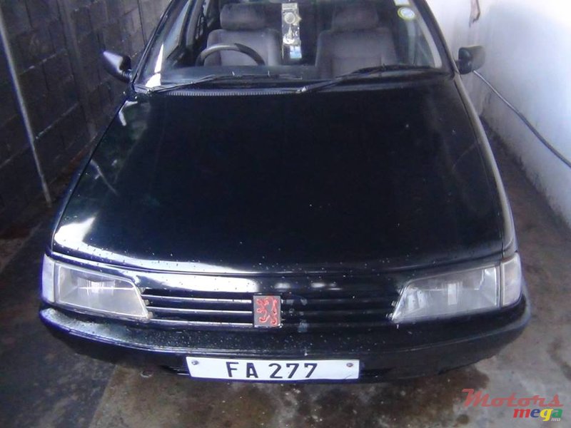 1991' Peugeot 405 photo #1