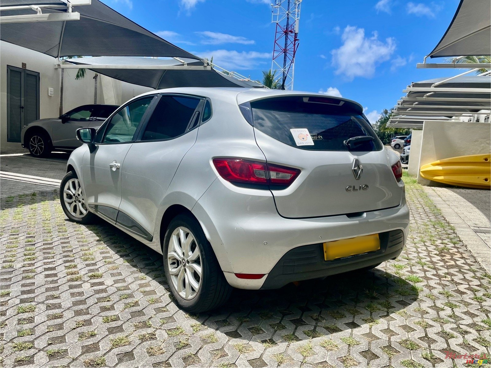 2017' Renault Clio Hatchback 1.2 A Turbo photo #7