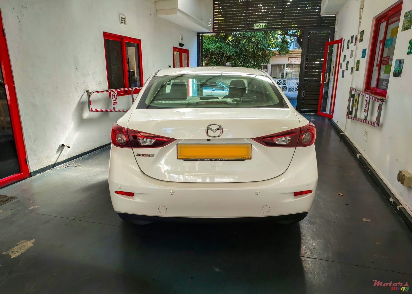 2018' Mazda 3 photo #5