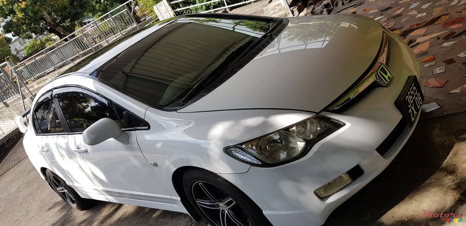 2008' Honda Civic Hybrid photo #2