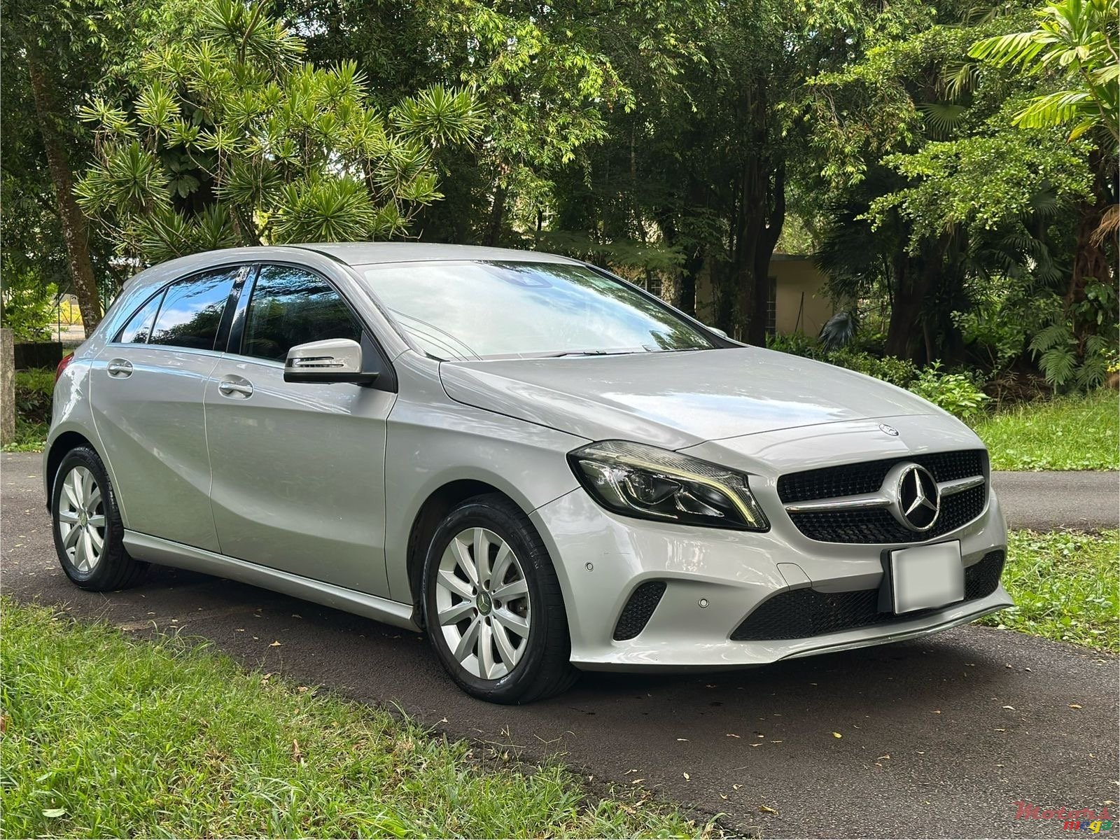 2016' Mercedes-Benz A 180 photo #1