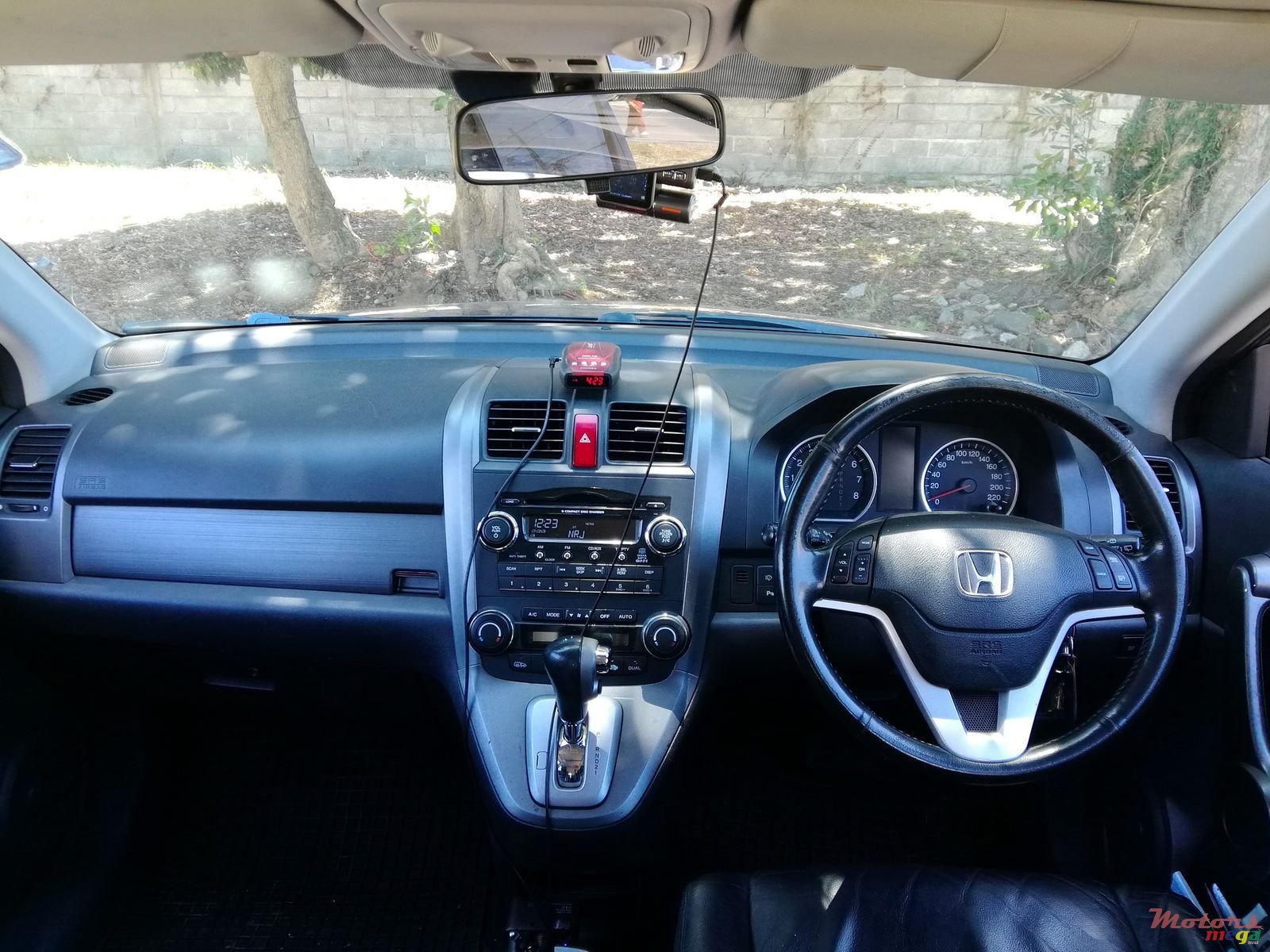 2009' Honda CR-V photo #4