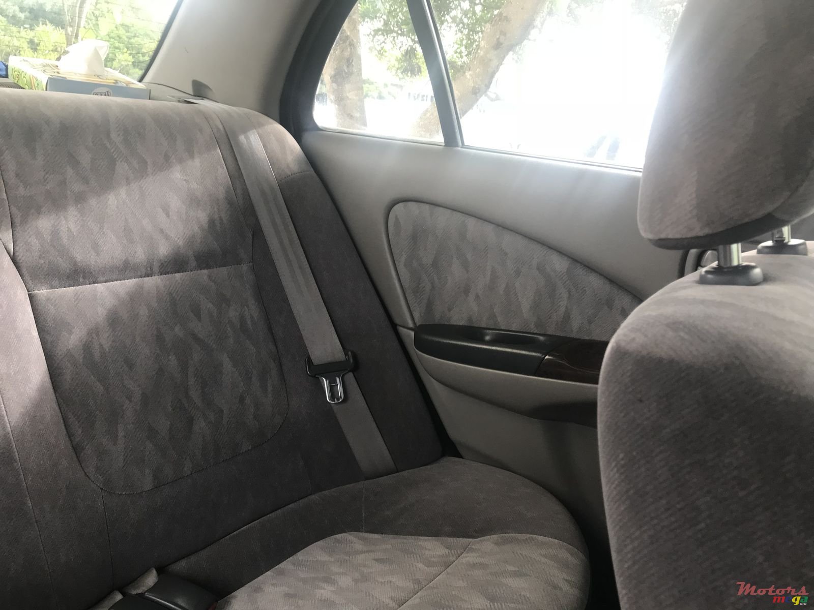 2001' Nissan Sunny photo #6