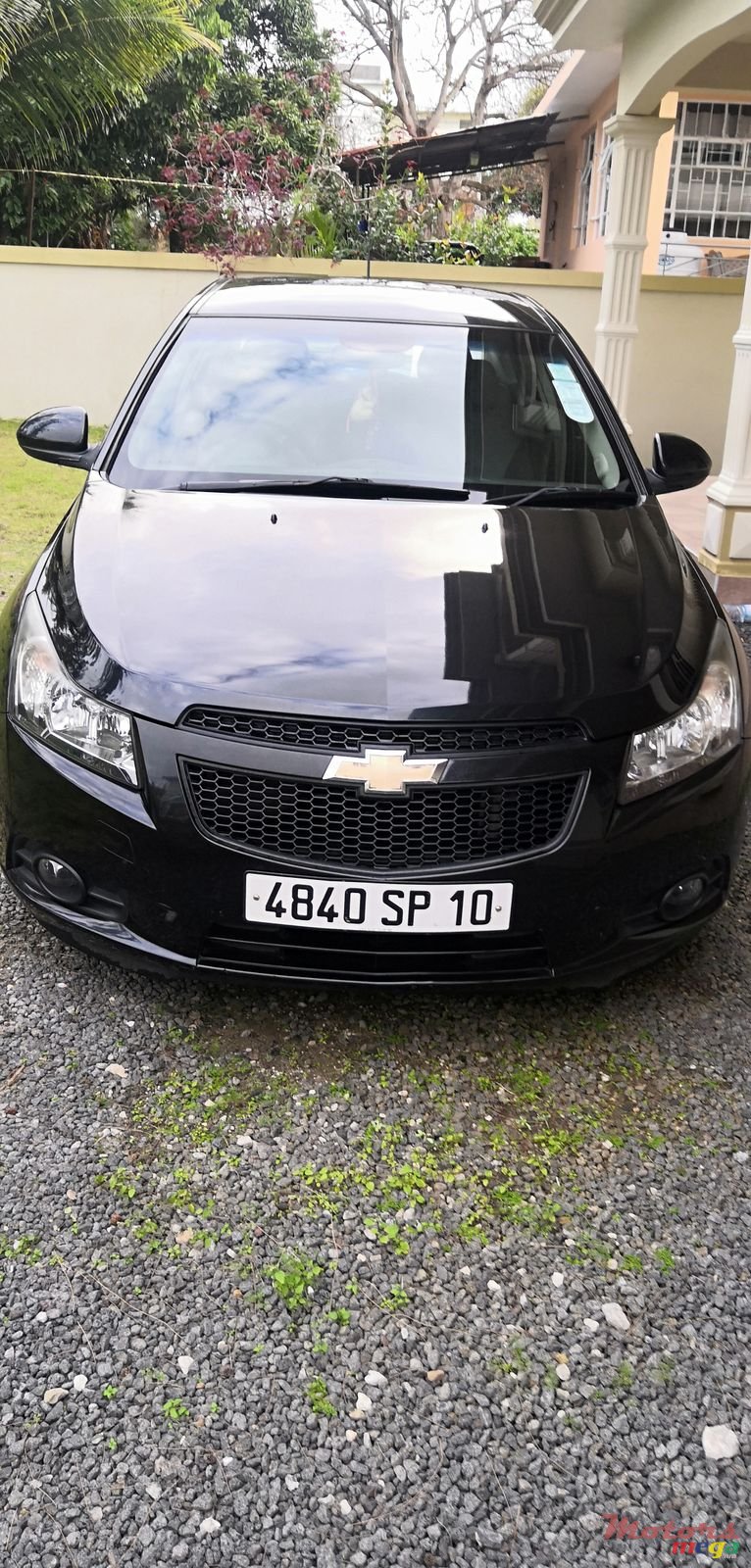 2010' Chevrolet Cruze photo #2