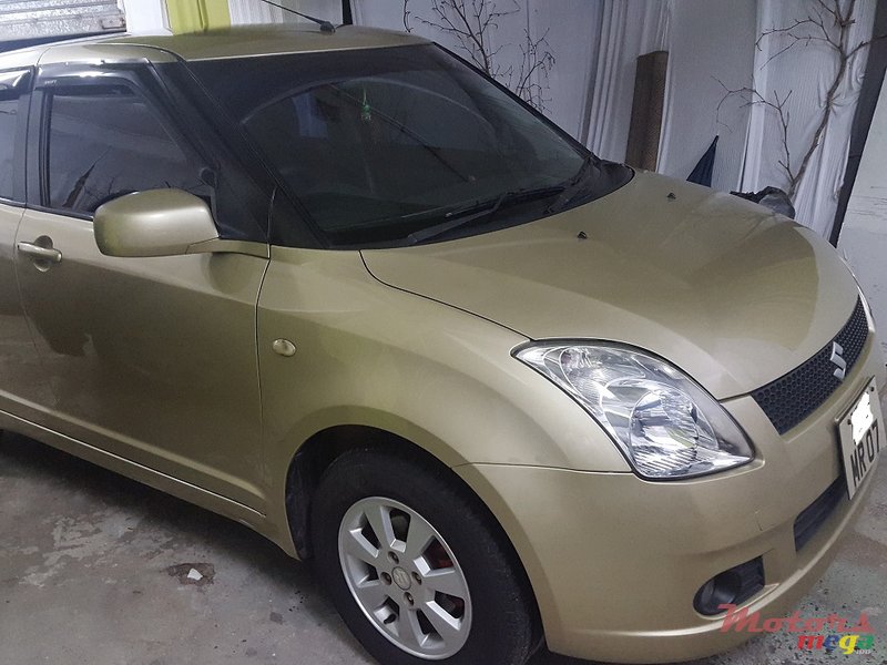 2007' Suzuki Swift Yes photo #1