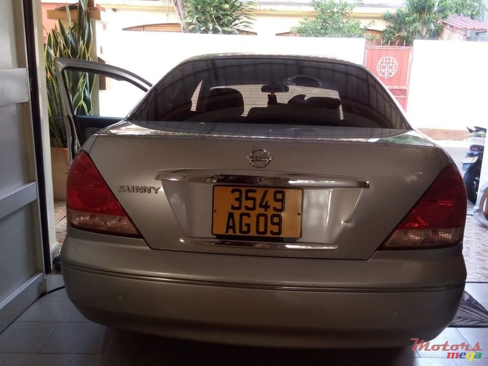 2009' Nissan Sunny photo #4