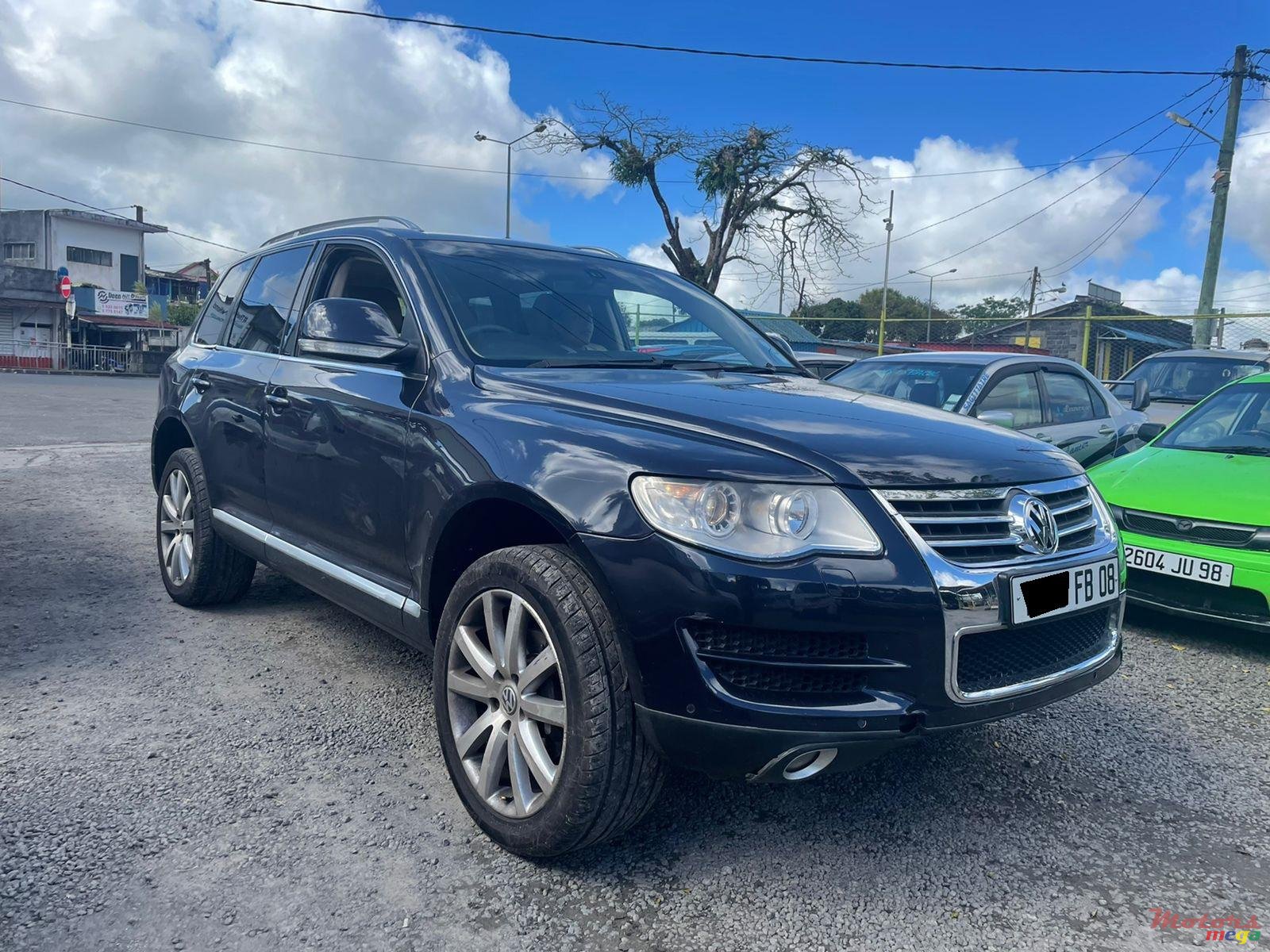 2008' Volkswagen Touareg photo #6