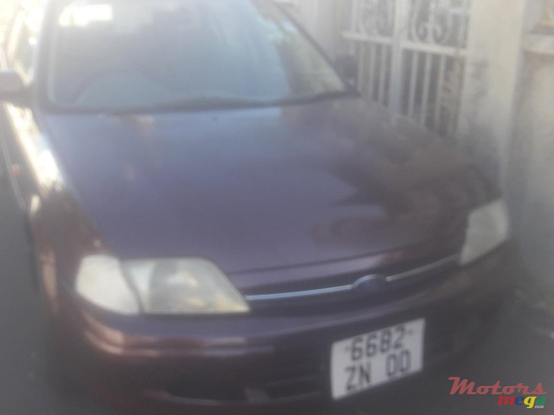 2000' Ford Laser photo #1
