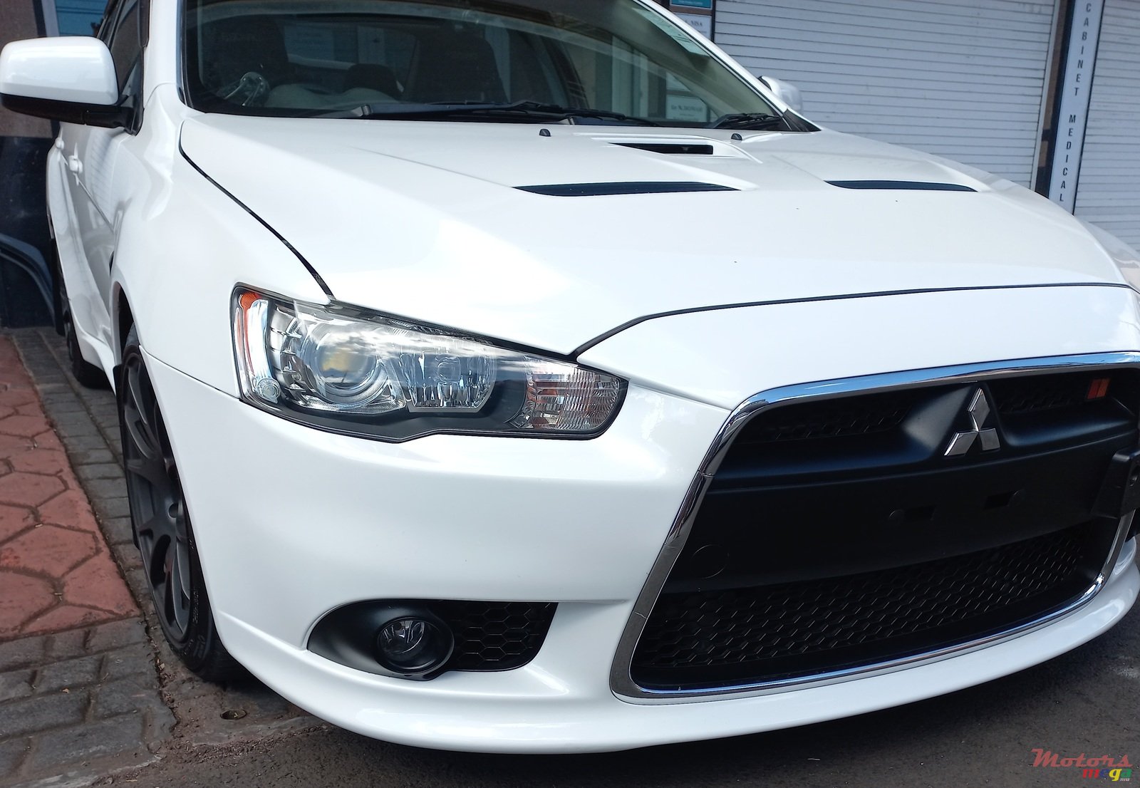 2008' Mitsubishi Lancer Evolution photo #6