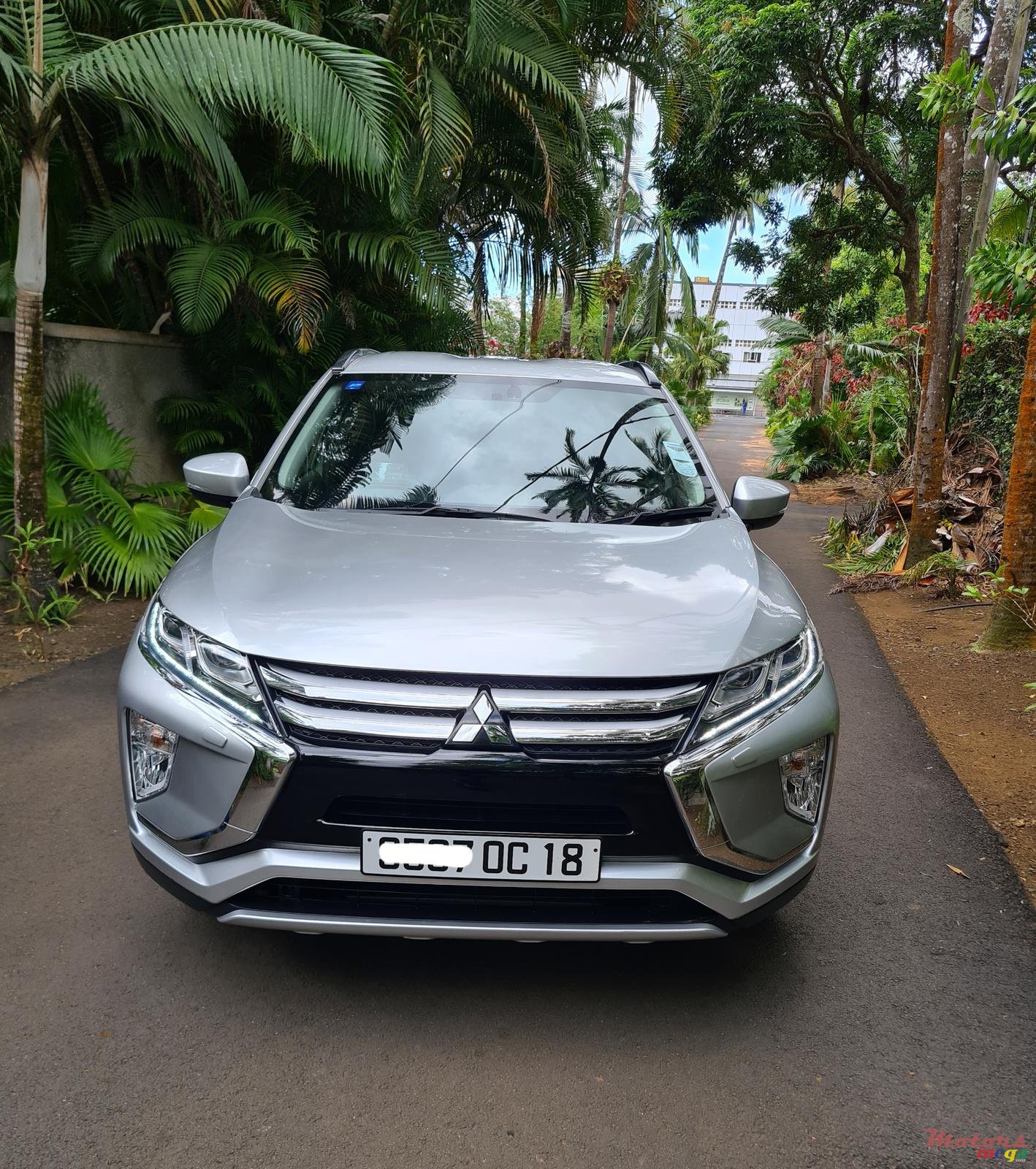 2018' Mitsubishi Eclipse Cross automatic photo #2