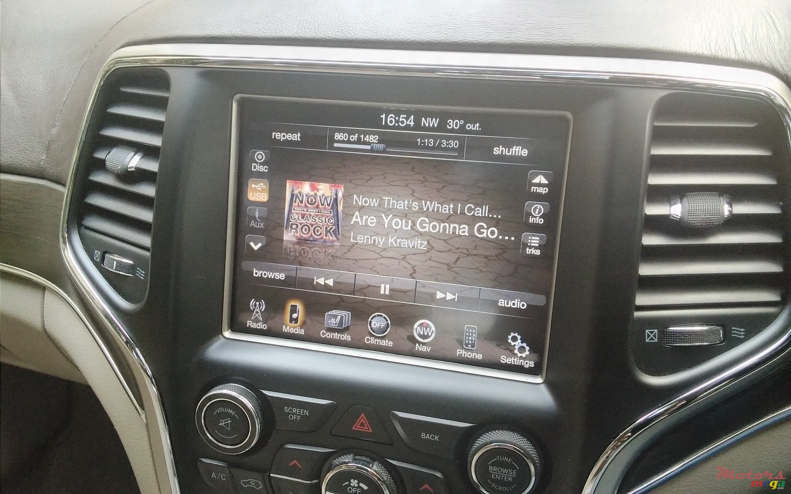 2014' Jeep Grand Cherokee Overland photo #5