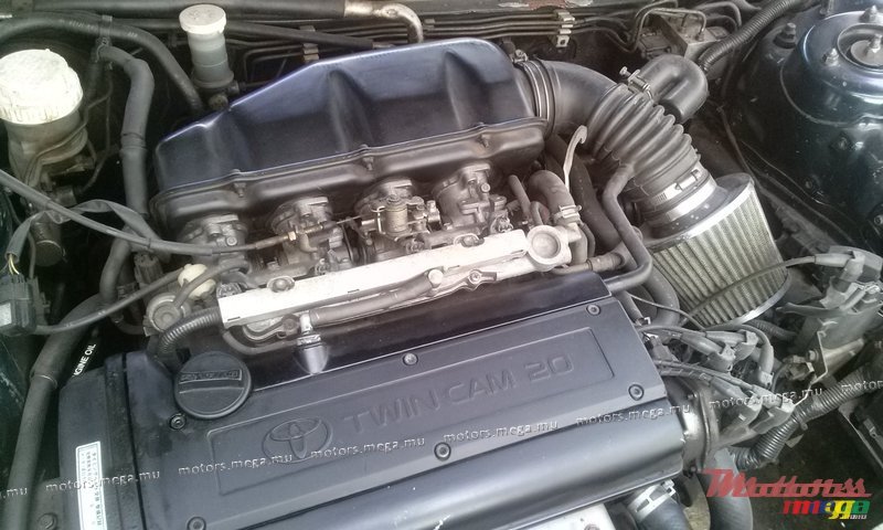 2003' Mitsubishi Galant Black Top Engine photo #3