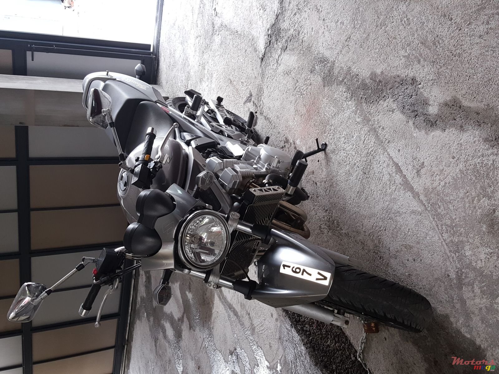 2010' Suzuki Bandit photo #1