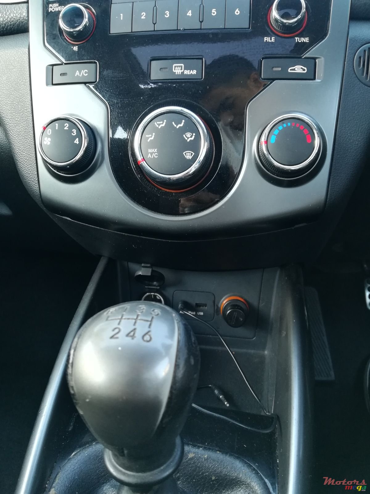 2012' Kia Cerato Koup photo #3