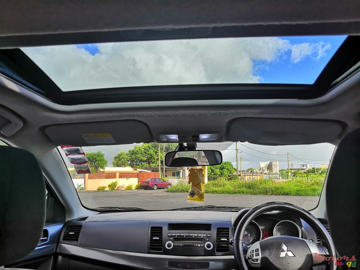 2008' Mitsubishi Lancer Evolution Ex photo #2