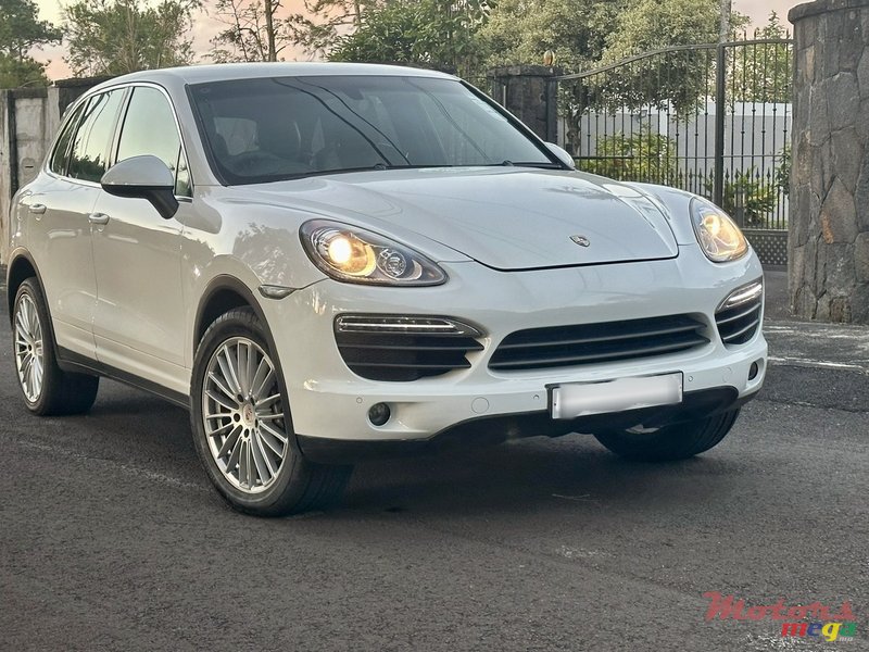 2014' Porsche Cayenne V6 photo #6