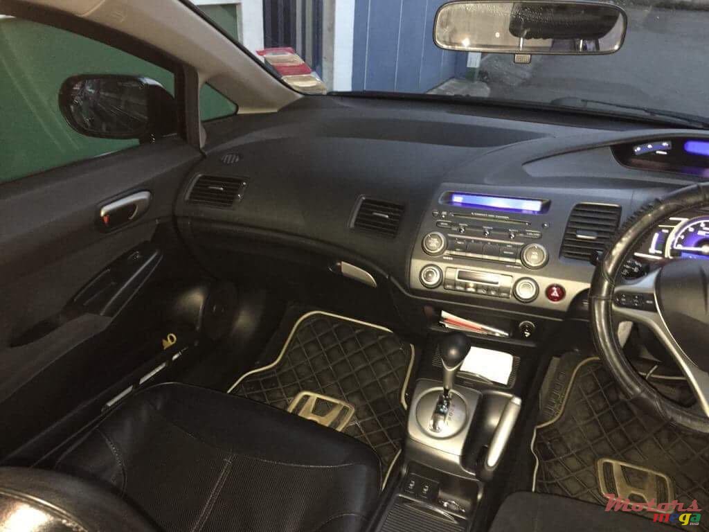 2009' Honda Civic hybrid photo #3