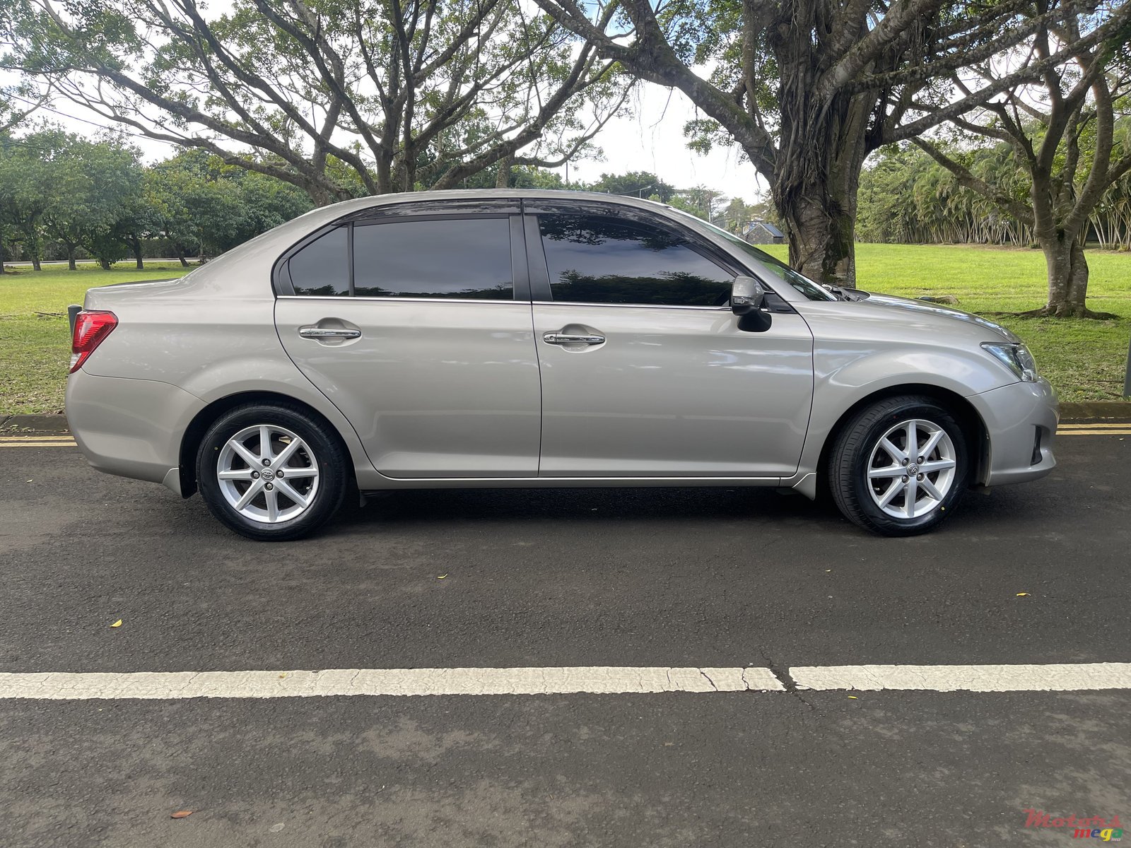 2014' Toyota Axio photo #4