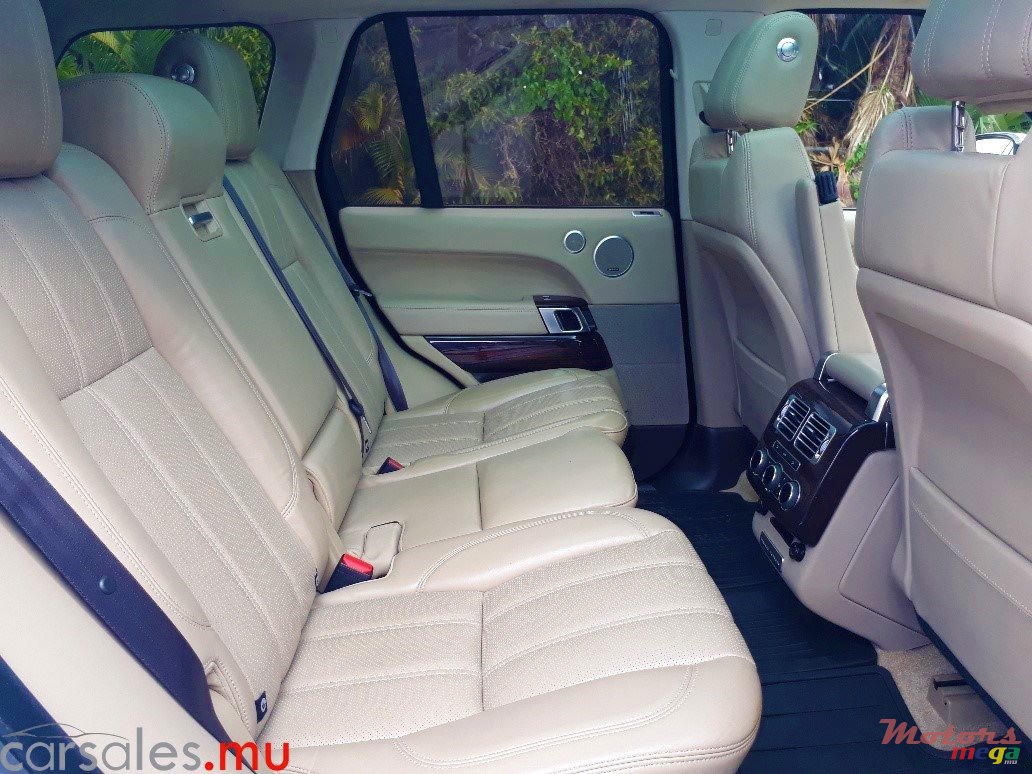 2016' Land Rover Range Rover Vogue 3.0 TDV6 photo #5