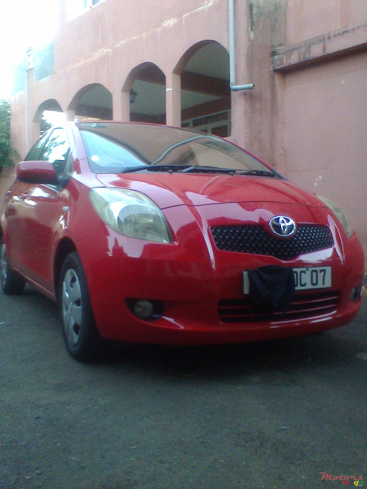 2007' Toyota Yaris VVTI photo #1