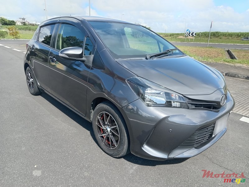 2014' Toyota Vitz 1320cc Automatic photo #1