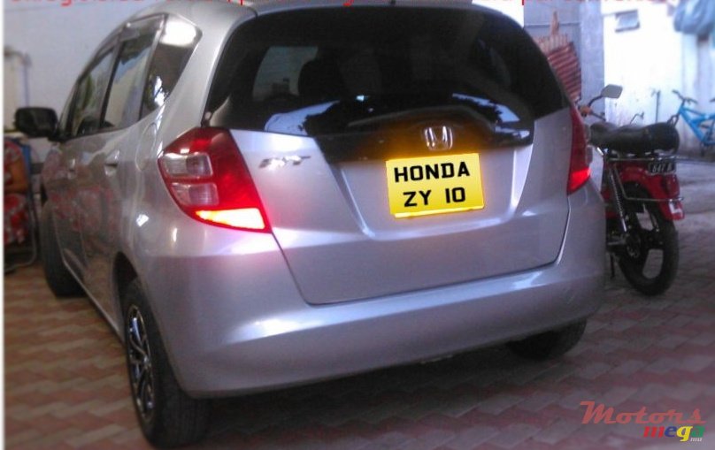 2010' Honda Fit photo #2