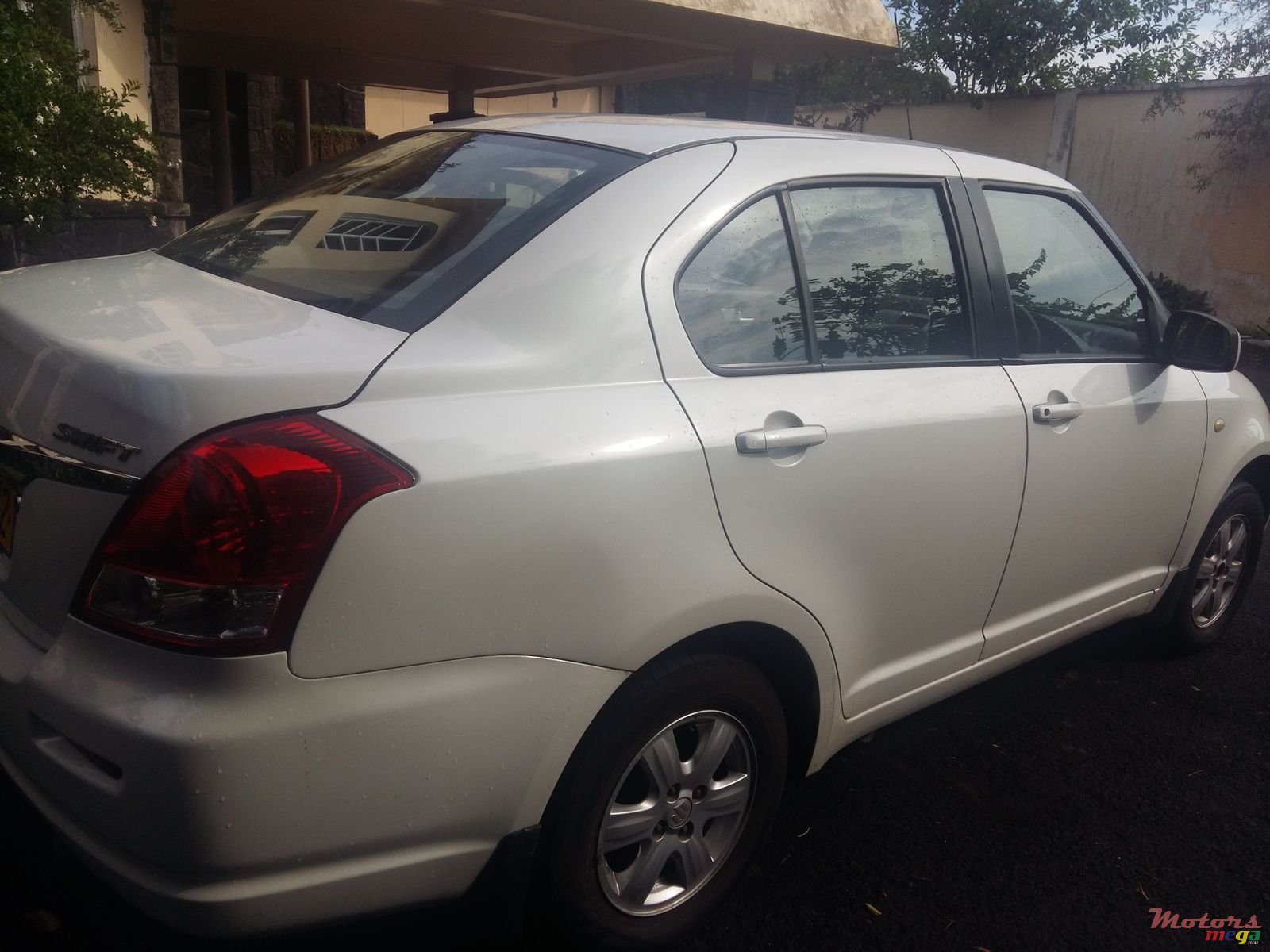 2012' Suzuki Swift photo #6