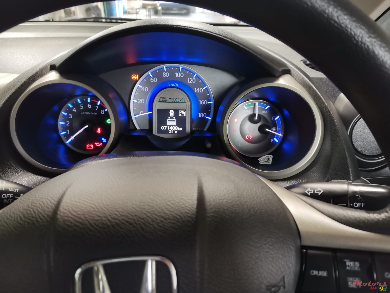 2012' Honda FIT Hybrid photo #5