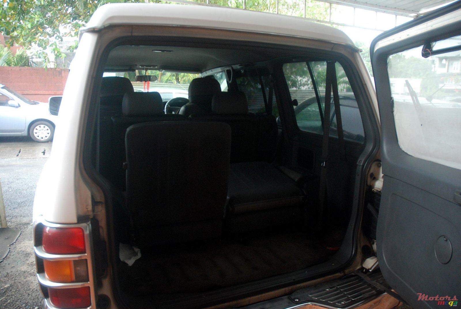 2000' Mitsubishi Pajero 4X4 photo #5