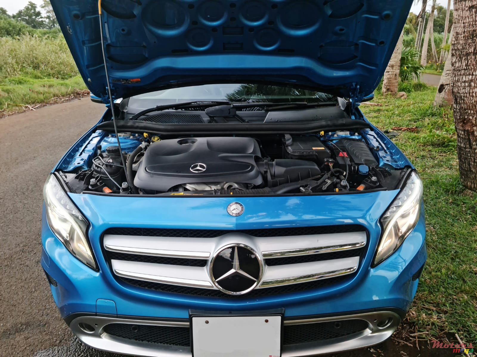 2015' Mercedes-Benz GLA 180 SPORT photo #7