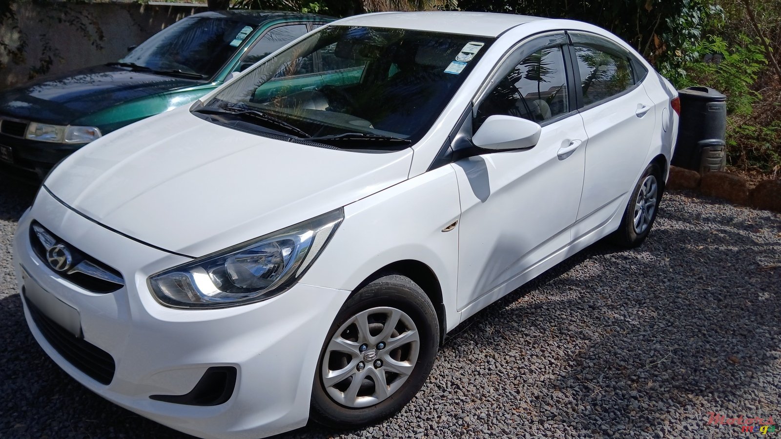 2012' Hyundai Accent photo #2