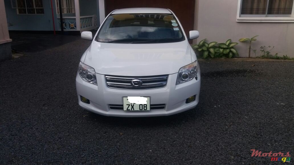 2008' Toyota Axio photo #2